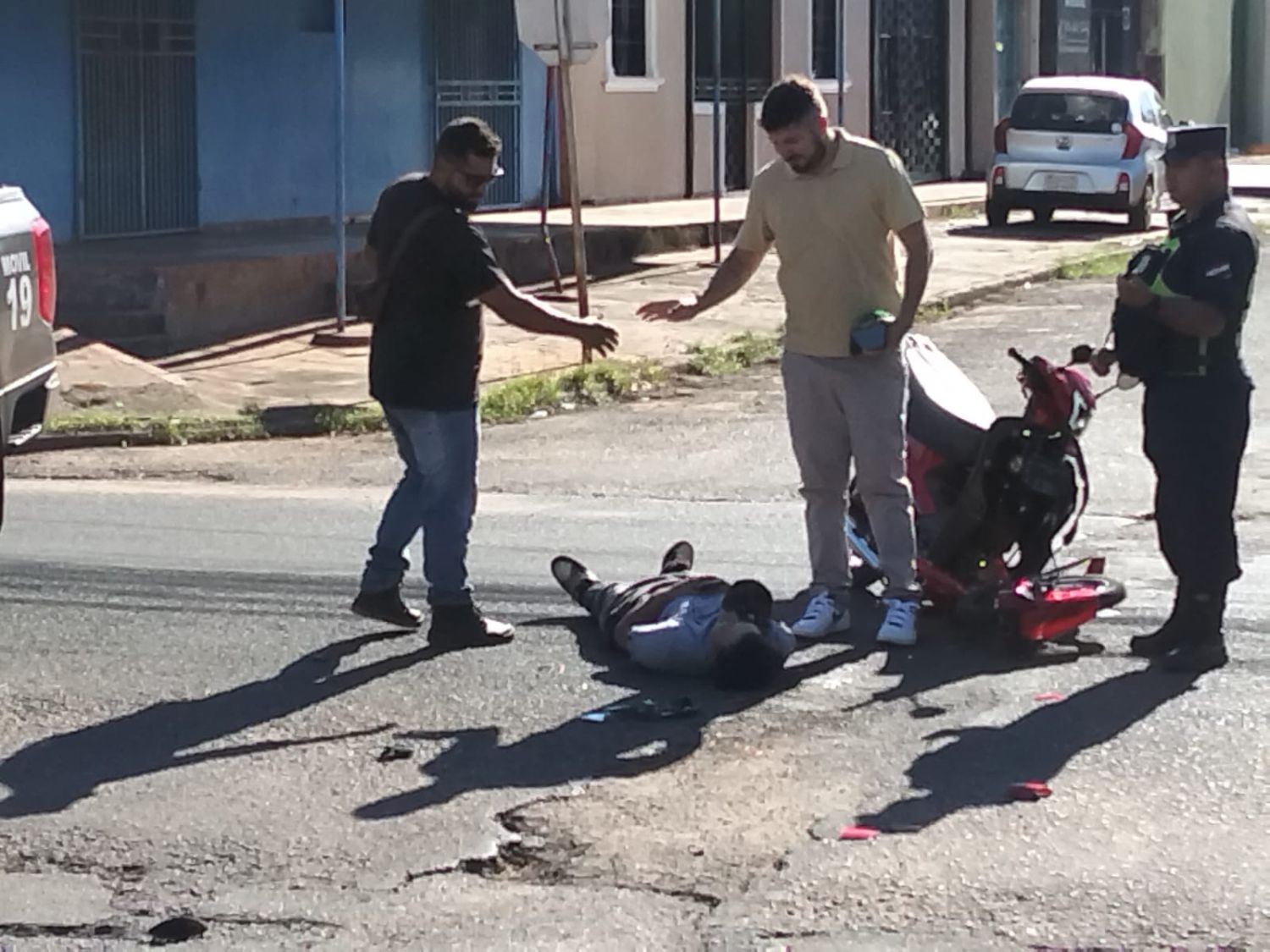 ACCIDENTE DE TRÁNSITO DEJA UN HERIDO Y DAÑOS MATERIALES EN PEDRO JUAN