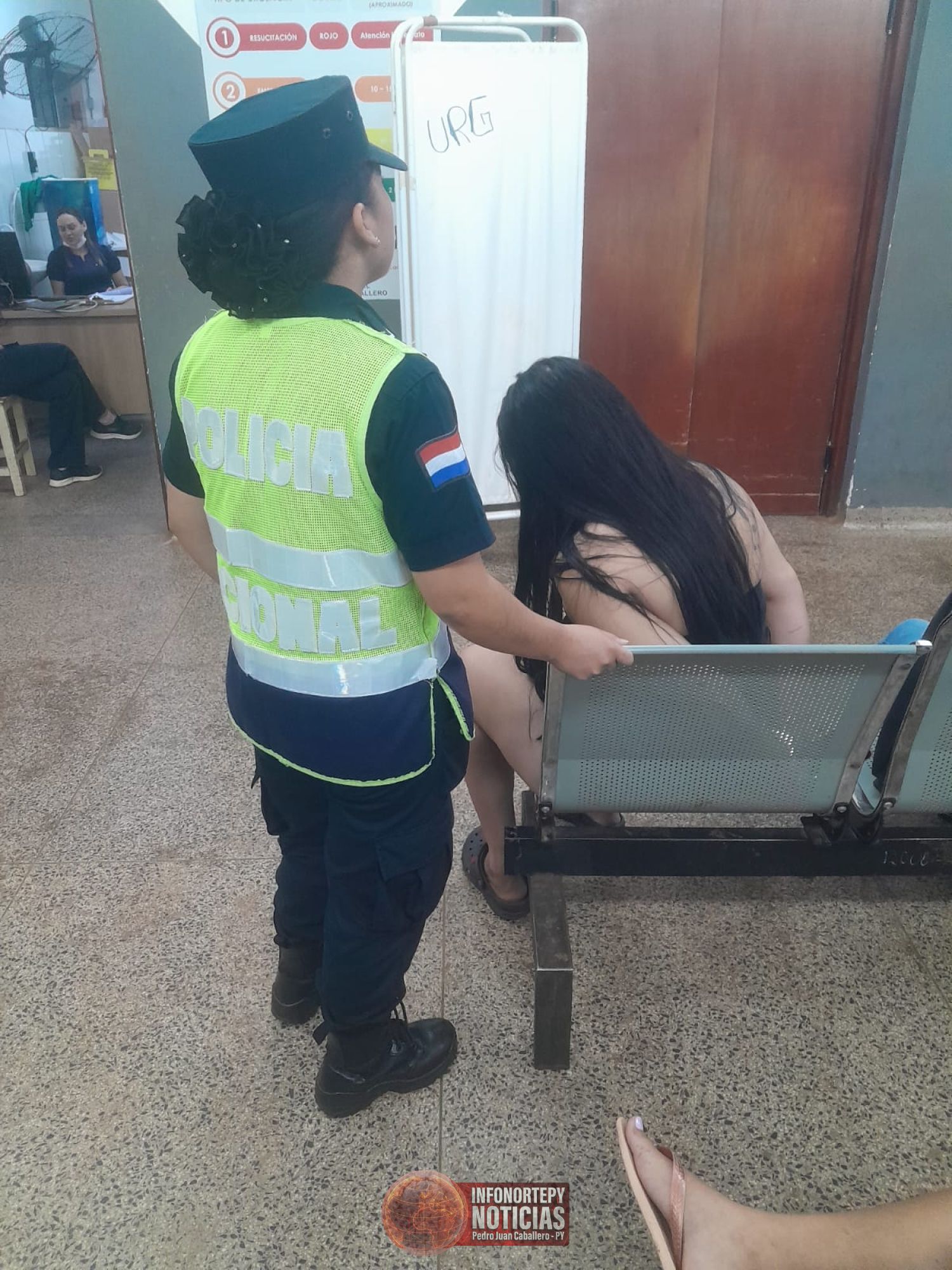 Mujer protagoniza incidente en comisaría y es aprehendida tras persecución en Pedro Juan