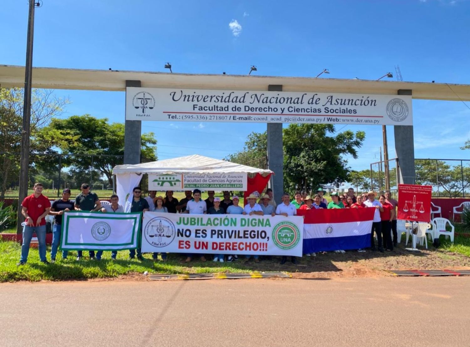 En PJC continúa la protesta de docentes de la UNA contra reforma de la Caja Fiscal