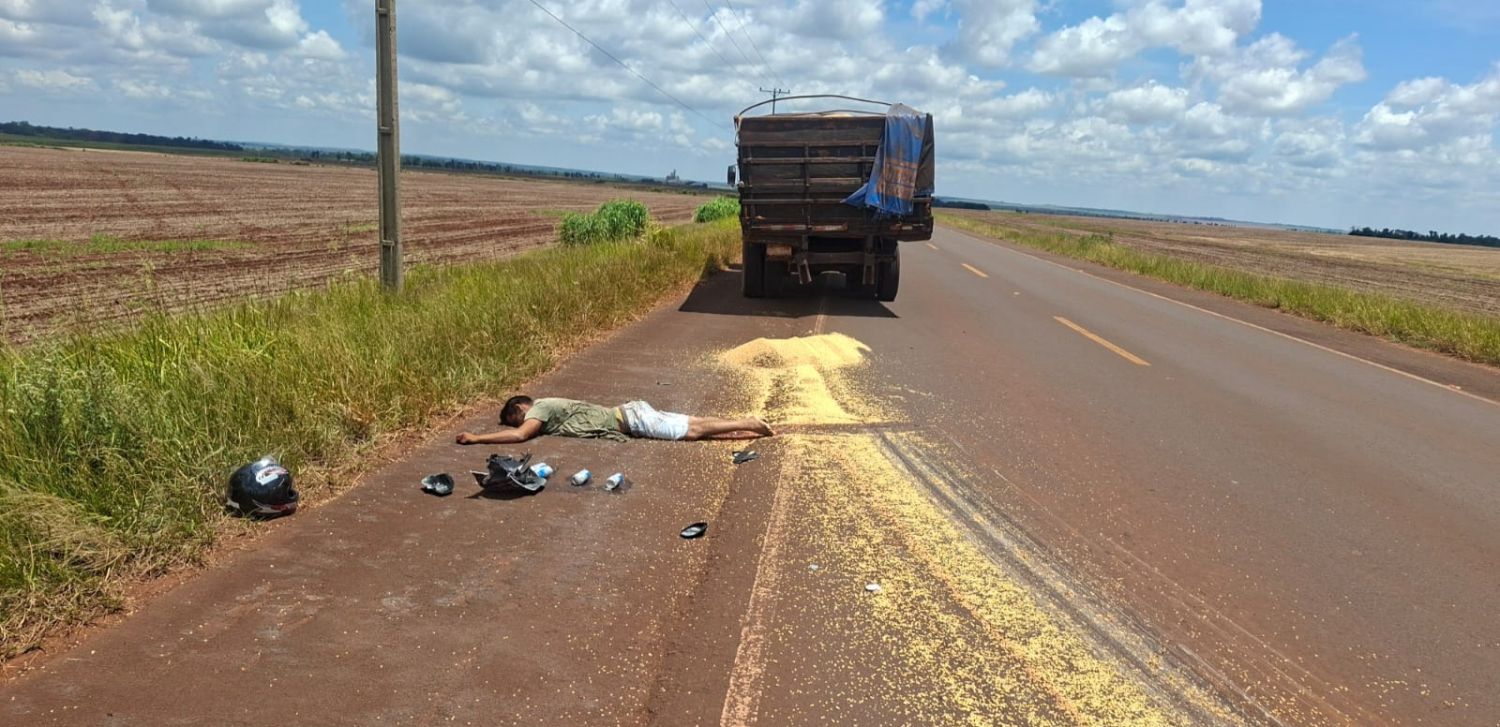 Motociclista brasileño fallece tras choque con camión en la Ruta PY11 en Capitán Bado