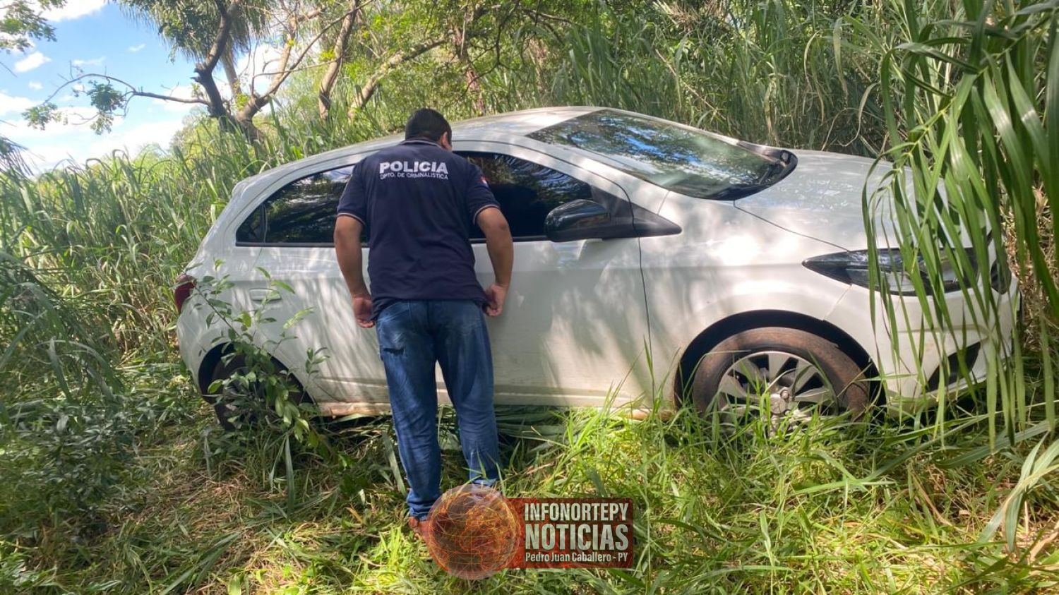 Recuperan vehículo robado en zona boscosa de Cerro Corá